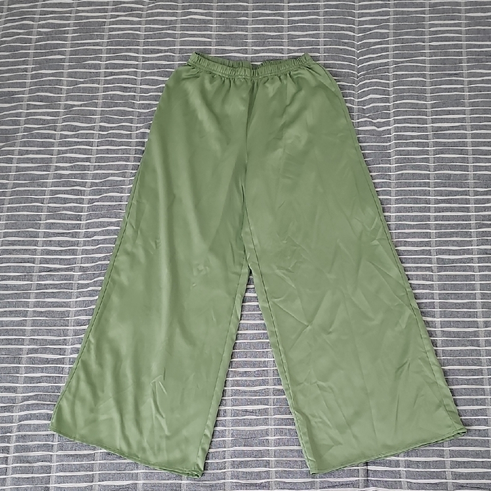 Nordstrom Women's Sage Green Satin-Effect 2 Piece Pajama/Lounge Set Size XS - Picture 5 of 12